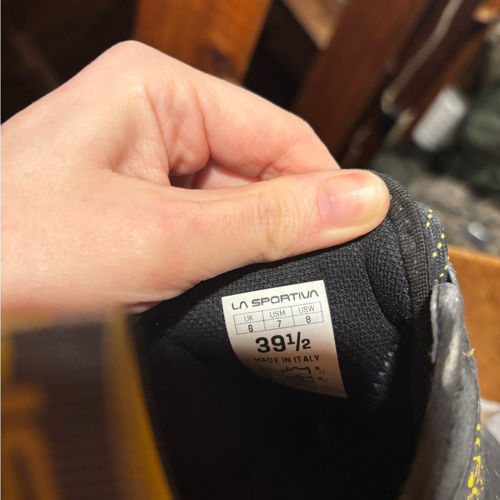 La Sportiva Katana climbing shoes - women’s 8